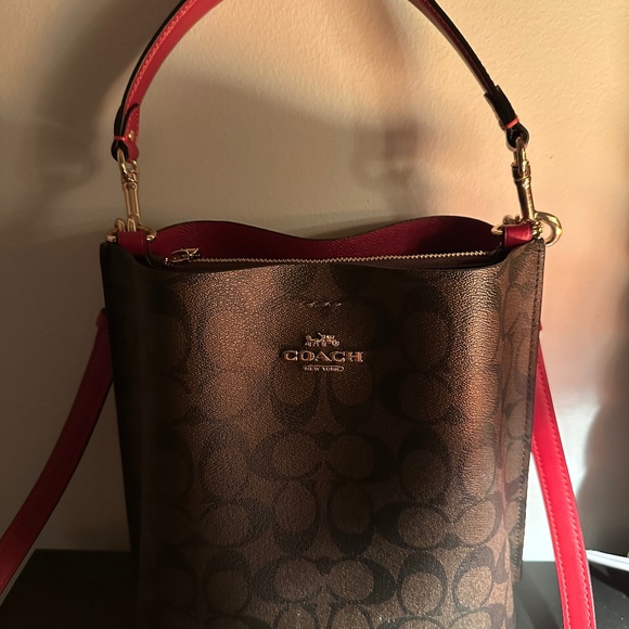 COACH MOLLIE BUCKET BAG IN SIGNATURE CANVAS GOLD/BROWN RED - Picture 1 of 4
